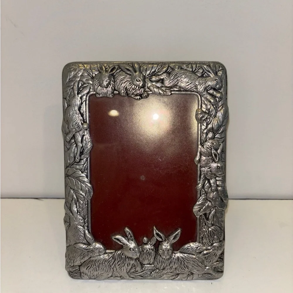 Vintage 1987 Arthur Court Silvertone Metal Bunny Rabbit Picture Frame 5x7